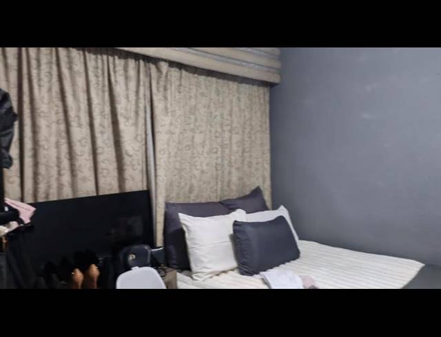 2 BEDROOM HOUSE FOR SALE IN CLAYVILLE EAST